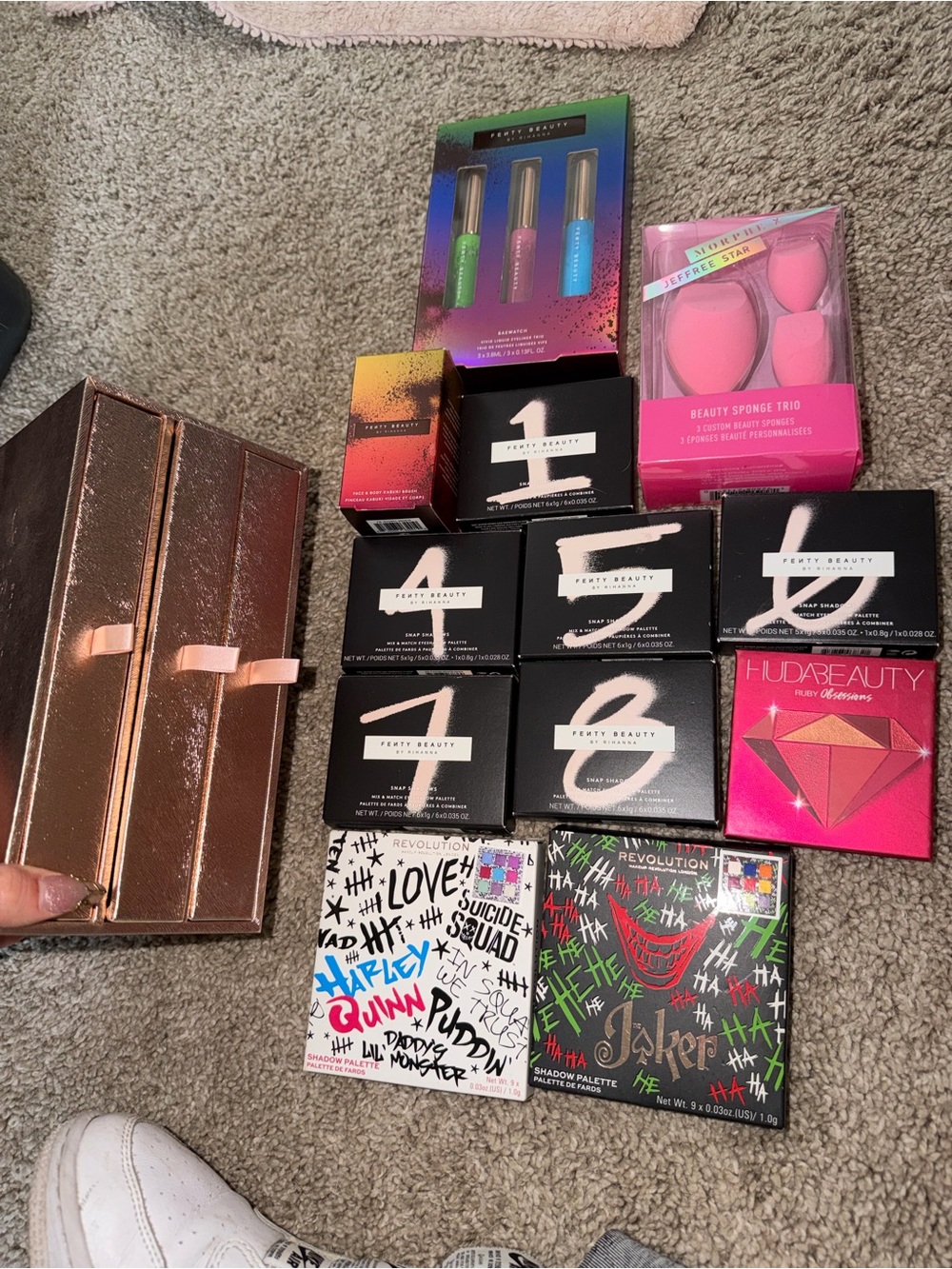 Haul Fenty Beauty Makeup Set with Pink Beauty Sponges & Huda Beauty Palette.